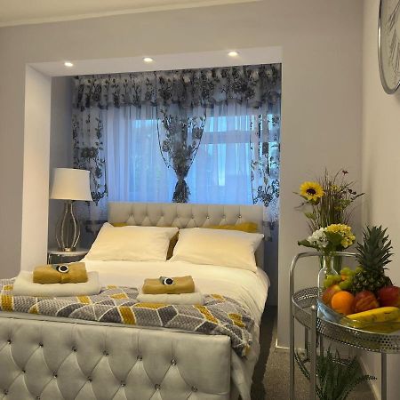 Apartment Luxe Free Wifi, Free Parking, Free Netflix Friern Barnet Exterior foto