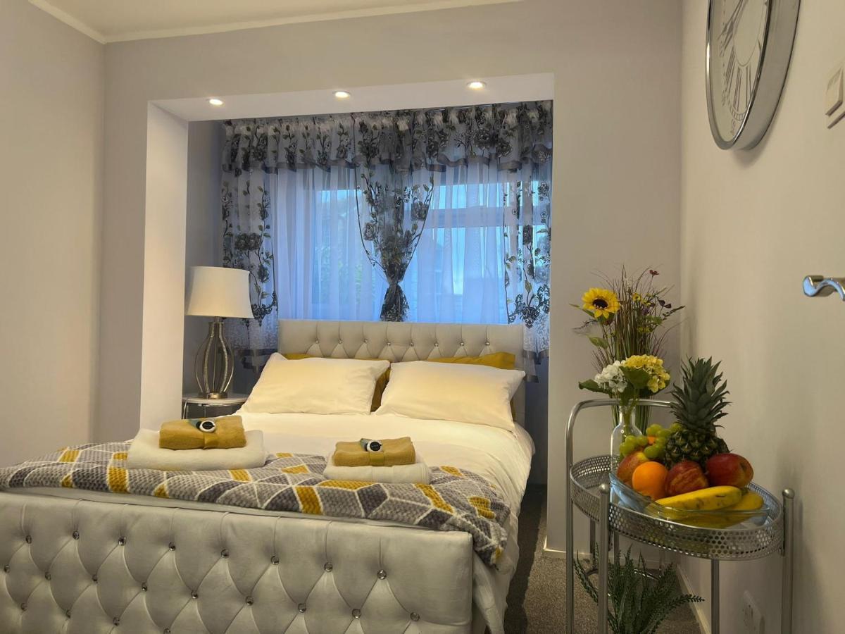 Apartment Luxe Free Wifi, Free Parking, Free Netflix Friern Barnet Exterior foto